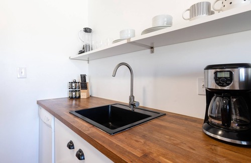 Desert Hot Springs Wohnung | Chez 2- Spotless Designer Apartment mit Zugang zum Pool in der Nähe