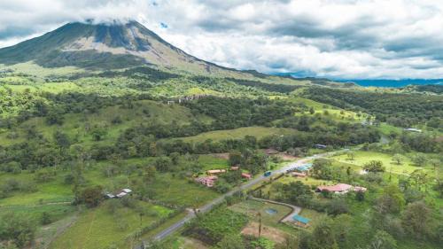 Arenal Hot Springs Wohnung | Cabaña Buganvilia Jardines & Volcán