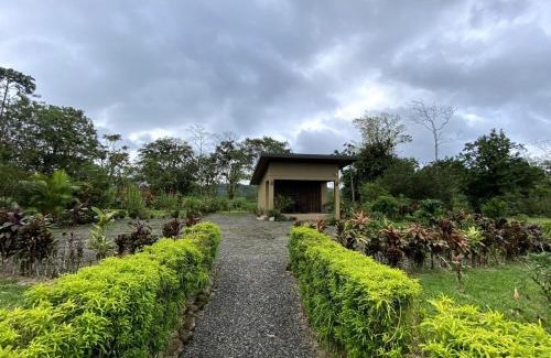 Arenal Hot Springs Wohnung | Cabaña Buganvilia Jardines & Volcán