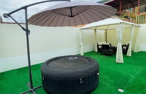 Pinchote Kabine | Cabaña con Jacuzzi y Excelente Vista