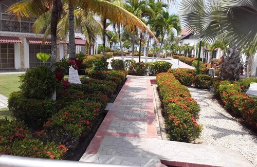 Covenas Kabine | Cabaña de Enseño en Coveñas