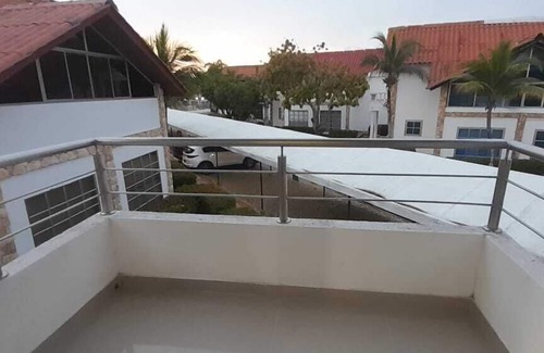 Covenas Kabine | Cabaña de Enseño en Coveñas