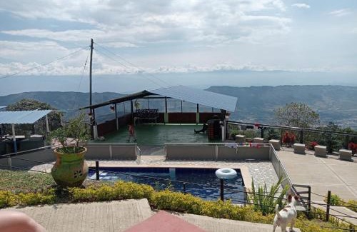 Guaduas Kabine | Cabaña Familiar en Guaduas