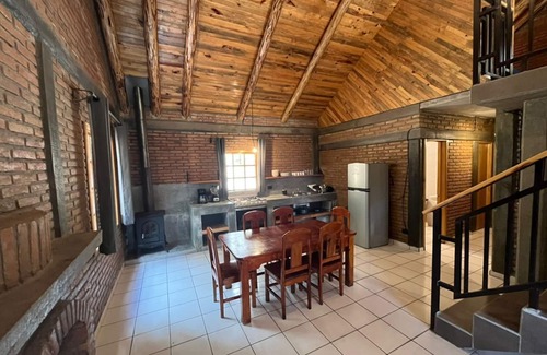 Pueblo Nuevo Kabine | Cabaña Familiar en el Bosque Parque La Pirámide