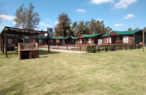 Francisco Alvarez Haus | Cabañas, bungalows, casas, departamentos, a 41 km de la Capital Federal