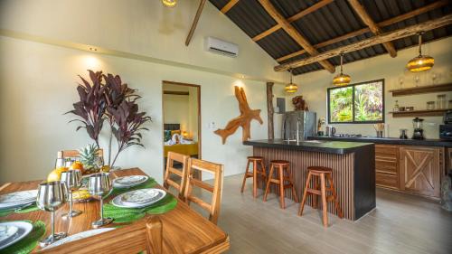 Penas Blancas Haus | Cabañas Caeli, El Toucan, Peaceful Rainforest Retreat with Stunning Views
