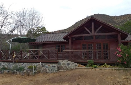 Hijuelas Hütte | Cabañas Ocoa