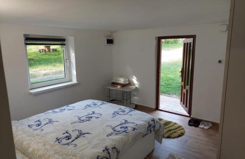 Banita Kabine | Cabană cu teren de tenis - parter