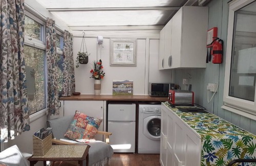 Aberdovey Skihütte | Caban Dyfi – A tranquil, dog-friendly woodland escape near Aberdovey, Wales