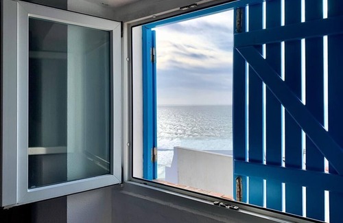 Azenhas do Mar Haus | Cabana do Mar- Unique villa over the ocean- NEW