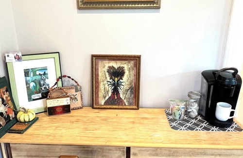 East Side Haus | Cabbagetown Charmer, Walk to so much in Atlanta