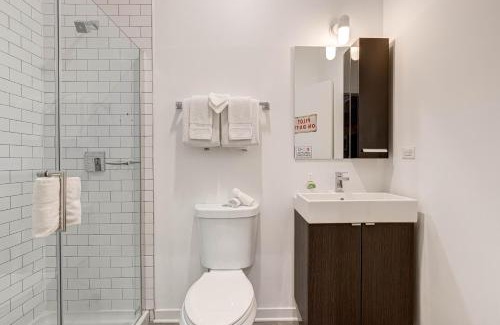 River West Hotel | Cabin 105 by 747 Lofts