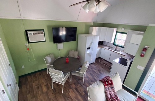 Mid America Kabine | Cabin #14 View From the Top, Enjoy the Beauty of the Lake