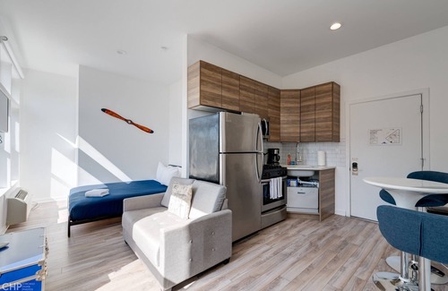 River West Wohnung | Cabin 208 by 747 Lofts