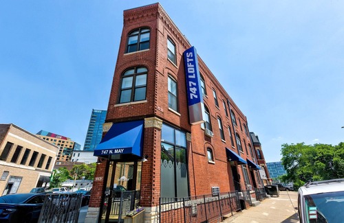 River West Wohnung | Cabin 208 by 747 Lofts