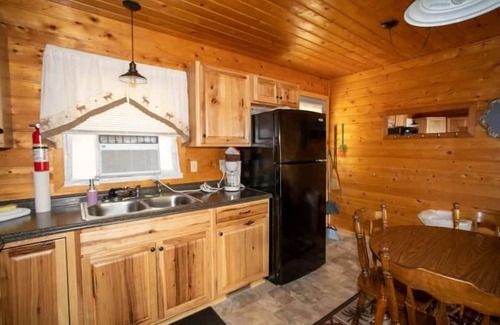 Gaylord Haus | Cabin 2327 - Quiet Log Cabin within Private Resort