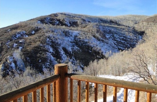 Kamas Kabine | Cabin, 4 Bedrooms + Loft, 4.5 Baths, (Sleeps 8-12) Mountain views with trails