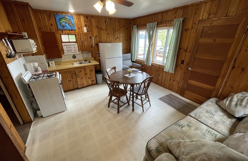 Nevis Kabine | Cabin 5 at Green Valley Resort on Seventh Crow Wing