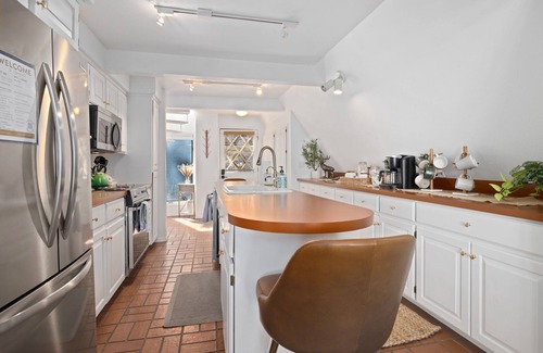 Lost Bridge Village Haus | Cabin Allswell - Beaver Lake A-Frame - Sleeps 8