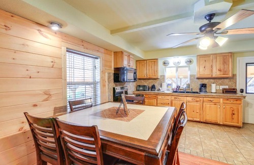 Ragland Haus | Cabin Close to ATV and Hiking Trails in Delbarton