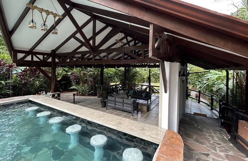 Palma Kabine | Cabin in La Fortuna with Jacuzzi and Pool