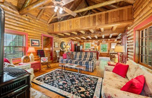 Gnaw Bone Haus | Cabin In The Pines