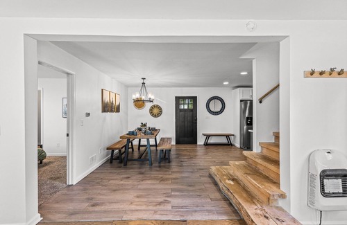 Campton Kabine | Cabin In The Stars - Hot Tub - Pet Friendly - Private - Minutes to RRG