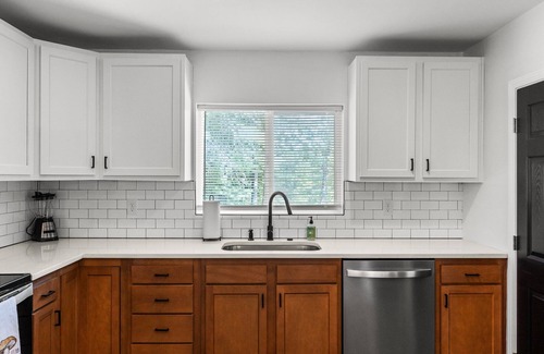 Campton Kabine | Cabin In The Stars - Hot Tub - Pet Friendly - Private - Minutes to RRG