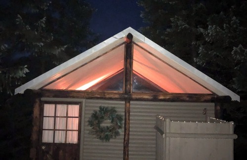 Kalispell Kabine | Cabin in the trees on a private pond with WiFi