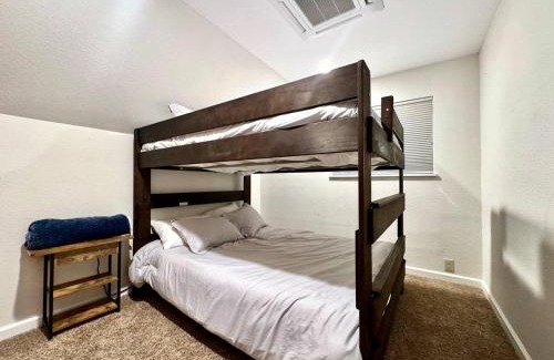 Pollock Pines Haus | Cabin in the Trees-Game Room