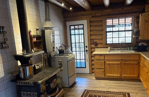 Hereford Kabine | Cabin near Bisbee and Sierra Vista AZ on 40 Acres