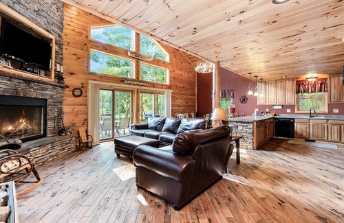 Harrison Kabine | Cabin near Leota Trails