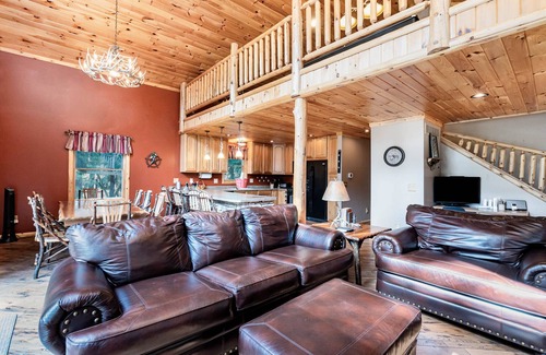 Harrison Kabine | Cabin near Leota Trails