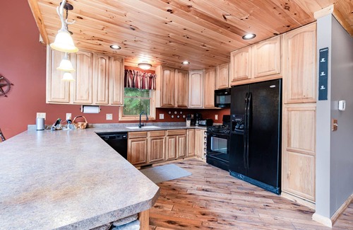 Harrison Kabine | Cabin near Leota Trails