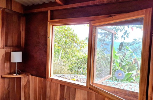 Santiago Kabine | Cabin next to the forest with mountain view