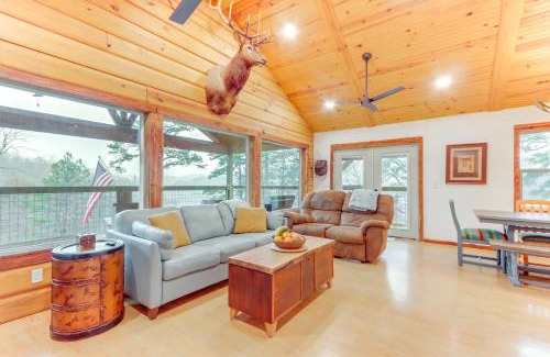Rogers Haus | Cabin on Beaver Lake with Views and Furnished Deck!