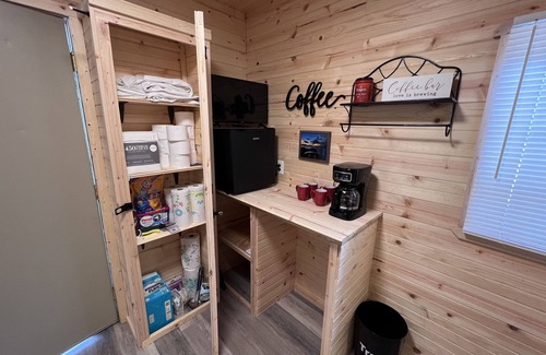 Mid America Kabine | CABIN ON LAKE HAMILTON ALSO FULL RV HOOK UP