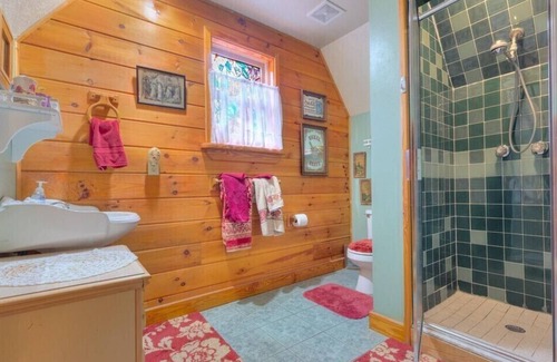 Lake Helen Haus | Cabin On The Lake