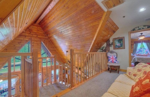 Lake Helen Haus | Cabin On The Lake