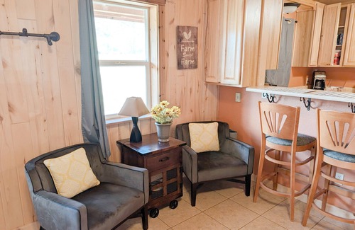 Cortez Haus | Cabin Retreat! Mesa Verde Park + WiFi + Fire Pit