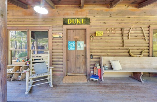Hueytown Kabine | Cabin w/ Catch & Release Pond in Hueytown!