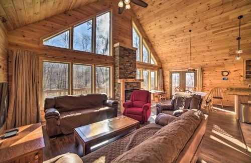 Massanutten Haus | Cabin with Mtn View, 4 Mi to Massanutten Resort
