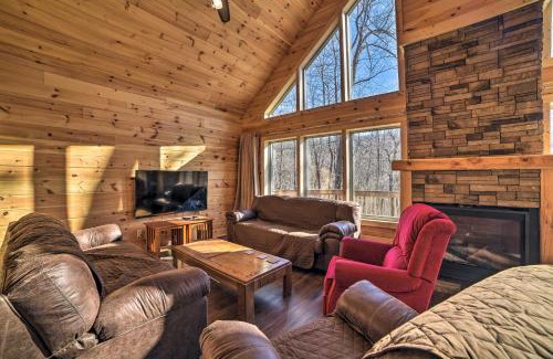 Massanutten Haus | Cabin with Mtn View, 4 Mi to Massanutten Resort