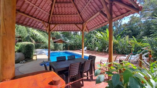 Uvita Kabine | Cabinas Costa Tropicana