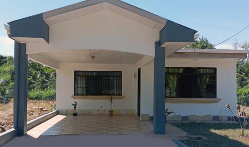 San Isidro Wohnung | Cabinas Miramar, una casa SOLO para ti