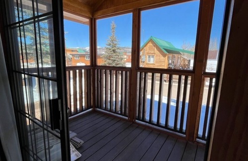 Mammoth Creek Kabine | Cabins by Panguitch Lake: Where Rustic Charm Meets Amazing Fishing!