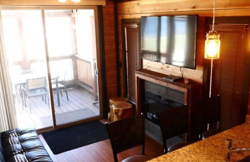 Mammoth Creek Kabine | Cabins by Panguitch Lake: Where Rustic Charm Meets Amazing Fishing!