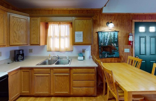 Logan Kabine | Cabins In Hocking - Retreat cabin #10