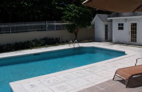 Westward Villas Subdivision Haus | Cable Beach 2 Schlafzimmer - ganz neu mit Pool