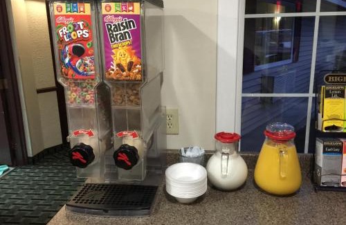 Cadillac Hotel | Cadillac Inn